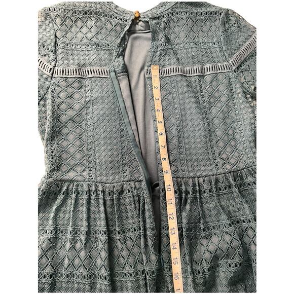 Francesca's Blue Lace Short SleeveDress Zip Back High Neck Size Large Stunning - Picture 11 of 11